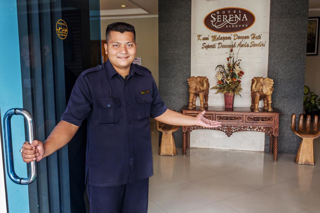 Serena Hotel Bandung Exteriör bild